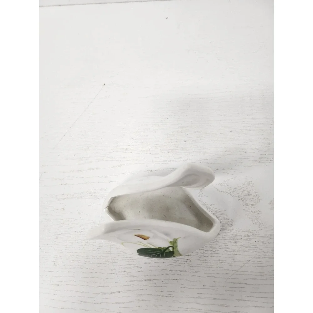 VTG White Lilly Floral Asymmetric Napkin Holder‎ Ceramic Italian Pottery Cottage